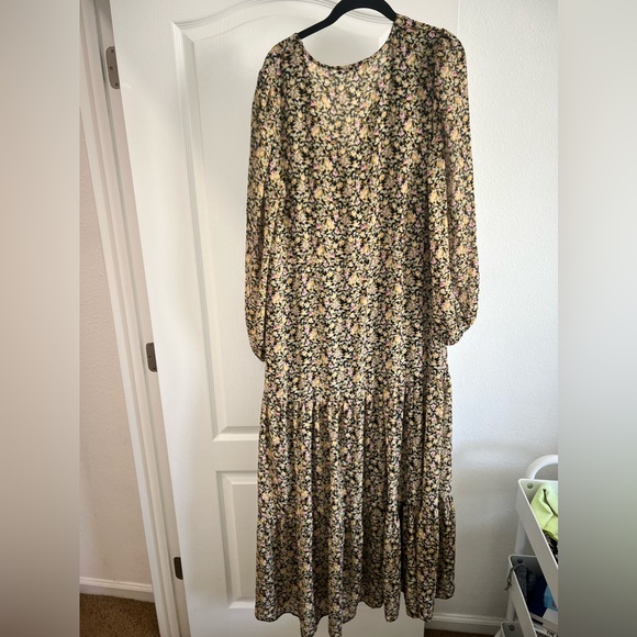 Fore Tiered Floral Maxi Dress SZ L - Picture 4 of 4
